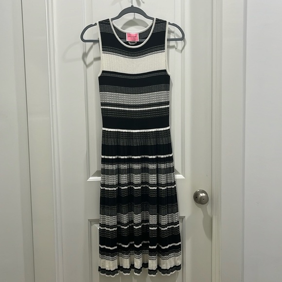 Kate Spade Striped Sleeveless Sweater Dress Black & White Sz S - Picture 2 of 9